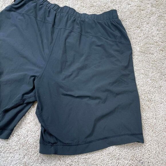 Lululemon Men's Dark Gray Training Shorts Size L lace Casual Walking short - Picture 6 of 12